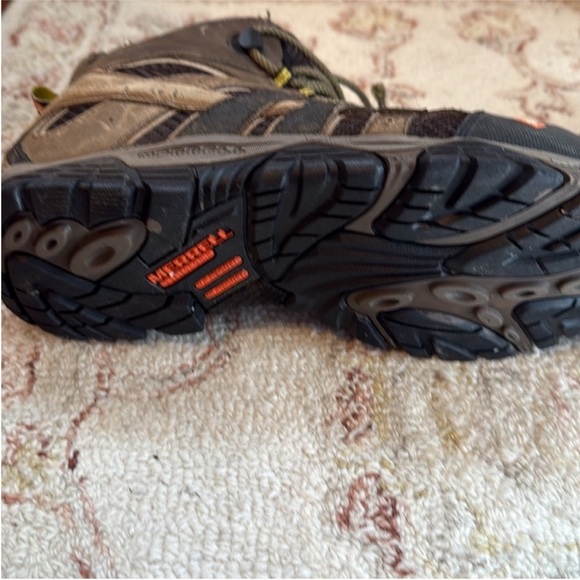 Merrell Brown and Black Men's Boots Electrical rated - Picture 7 of 13